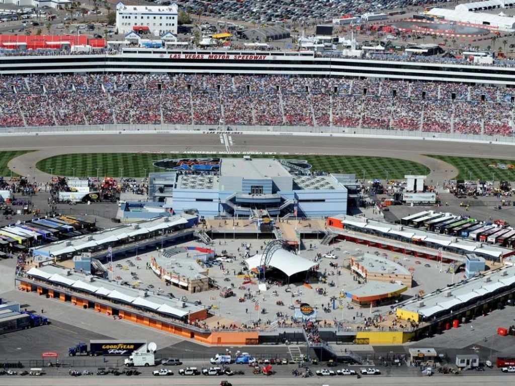 motor car racing in Las Vegas